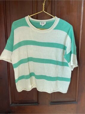 Bib! women's small short sleeve green / cream striped sweater